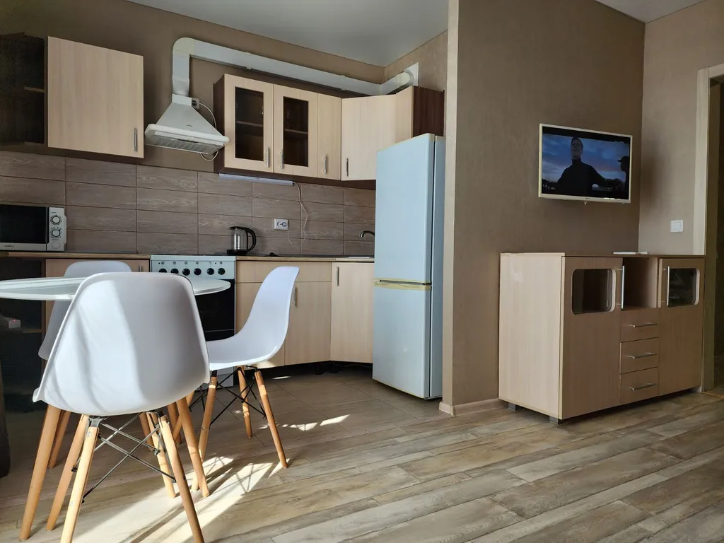 Комфортная студия с видом на озеро рядом с вокзалом