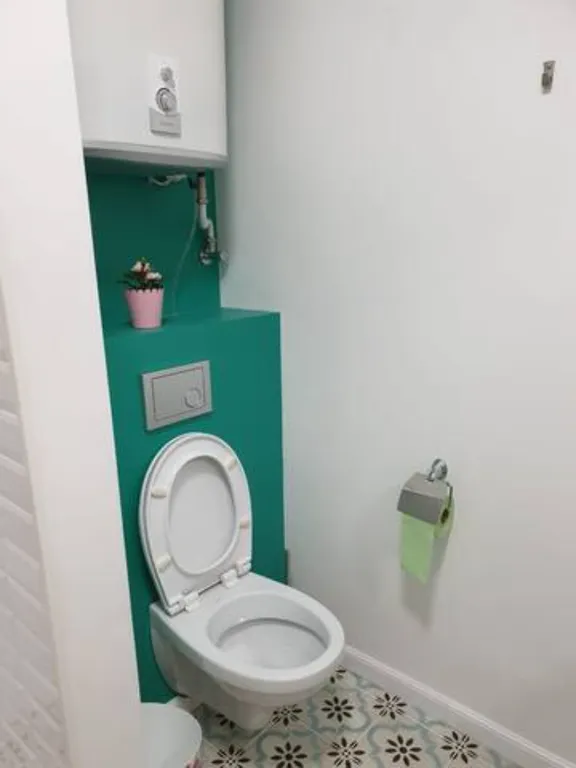 Квартира с отдельной спальней в центре