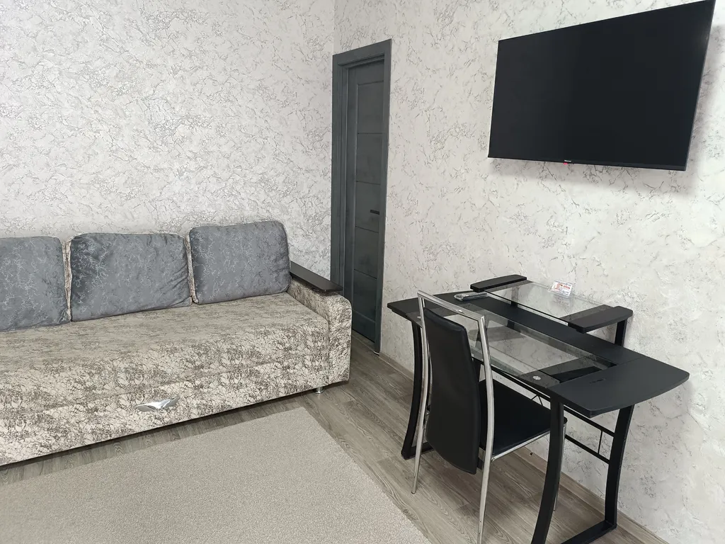 Отличная двухкомнатная квартира рядом с ЦУМом и Дворцом Спорта