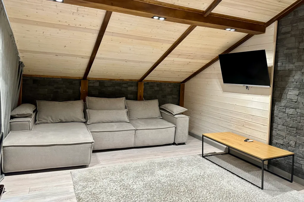 6-комнатная Квартира