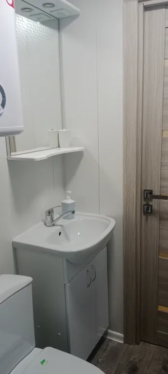 Уютный домик с видом на озеро