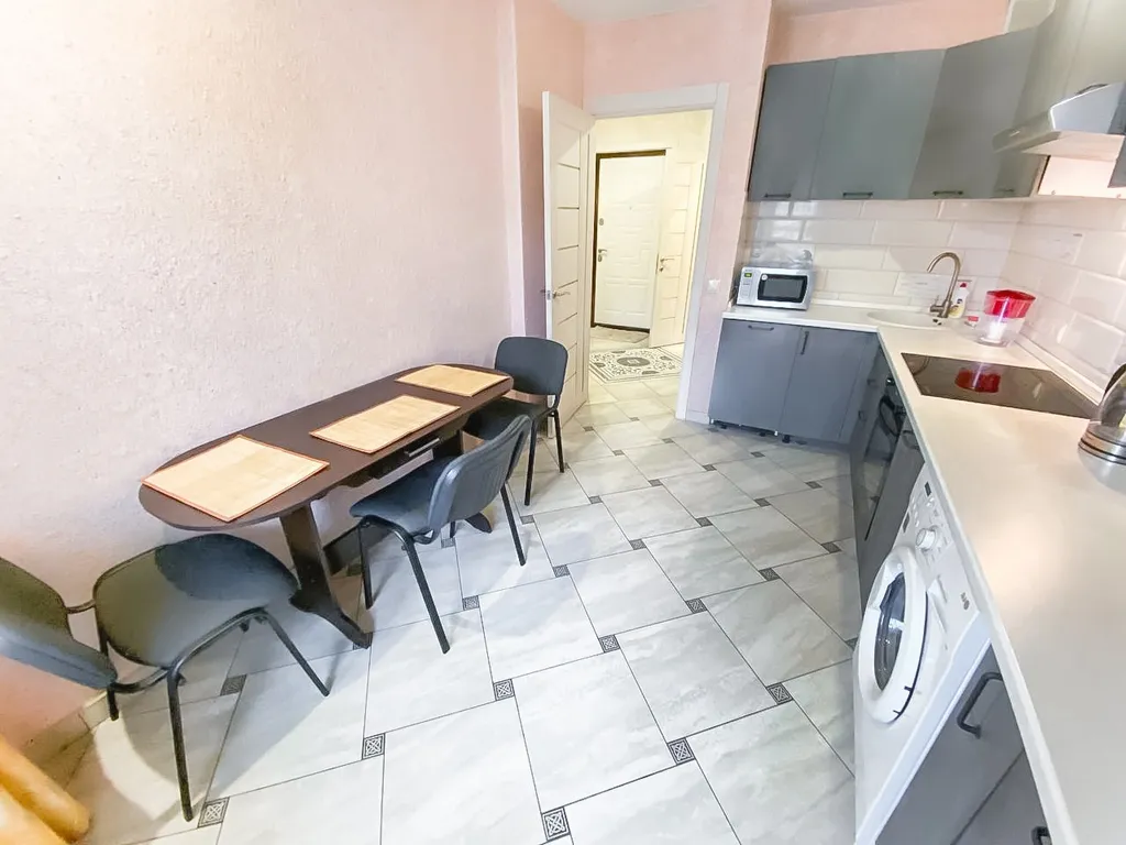 Квартира Чистая и уютная квартира возле Шереметьево — Лобня