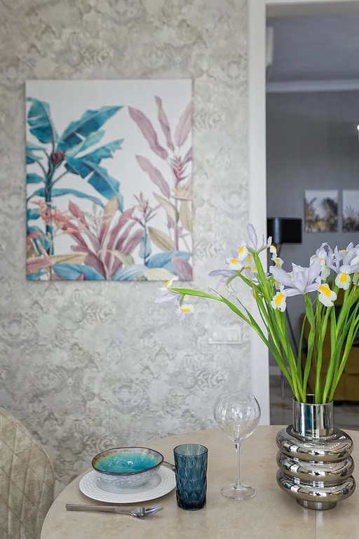 Золотой Ананас с видом на море