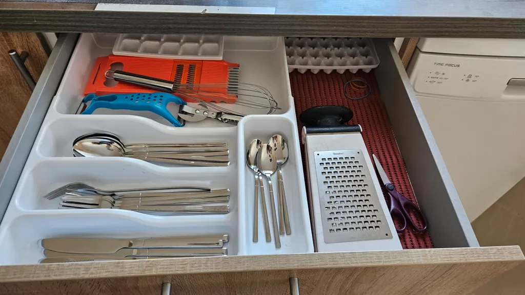 Просторная 80кв евро-трёшка с двумя сан узлами рядом с метро