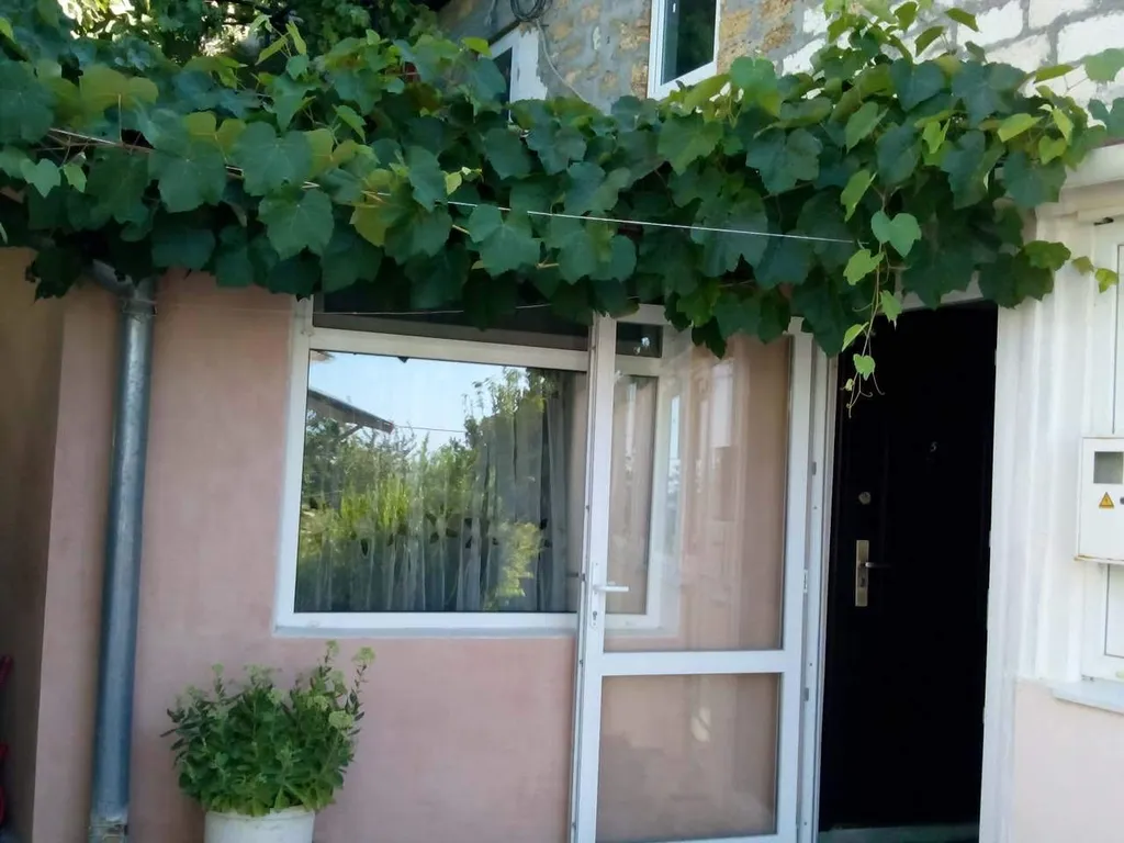 Квартира Апартаменты сезонного отдыха семьи и друзей — аренда посуточно в Алупка