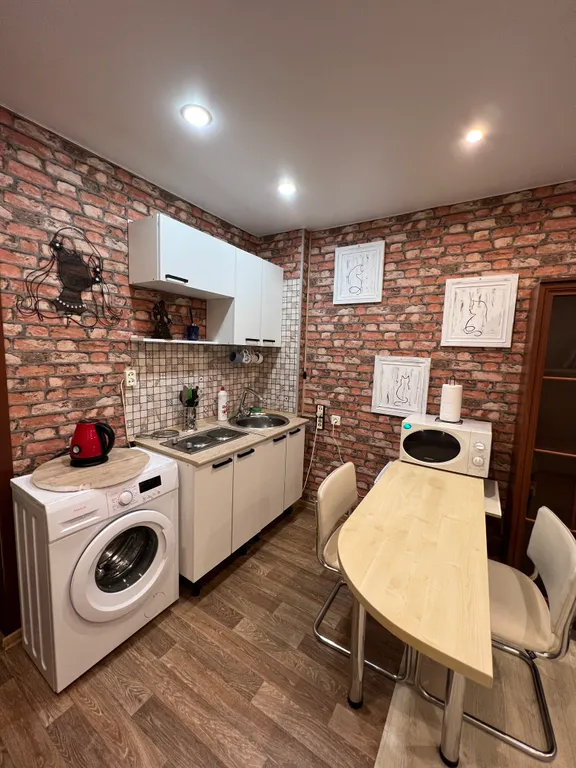 Красивая и уютная студия недалеко от центра