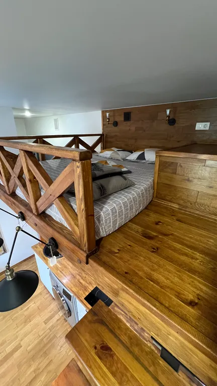 Двухуровневая квартира в центре