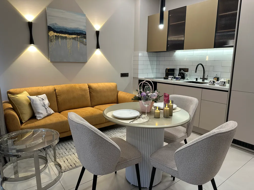 В самом центре с видом на море и горы