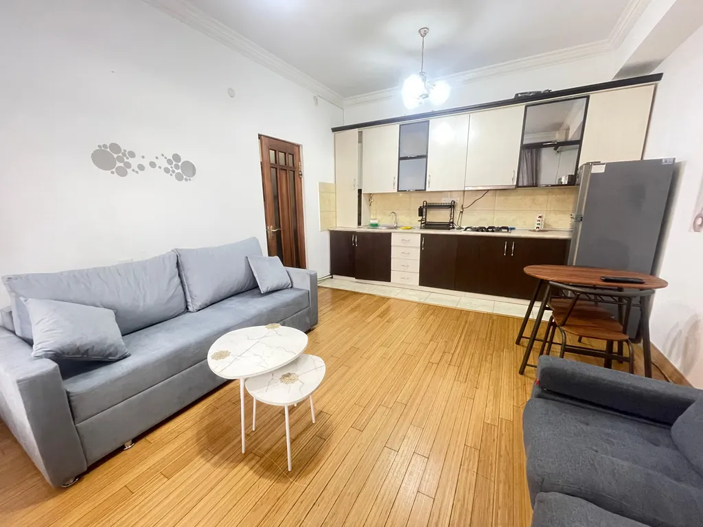 Теплая и уютная квартира в центре Еревана