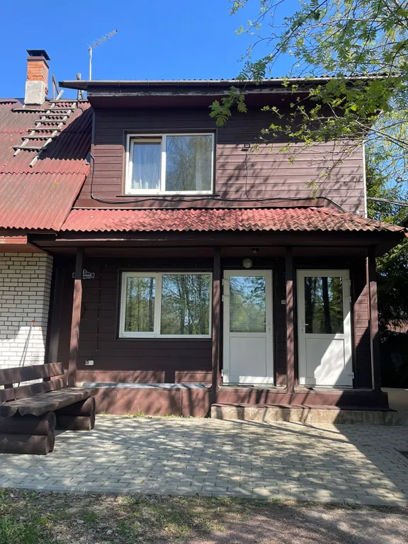 Коттедж Рябиновый домик с видом на лес и реку — Агалатово