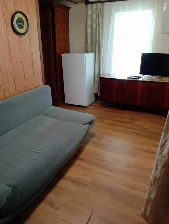 Часть дома рядом с рекой Волга и парком