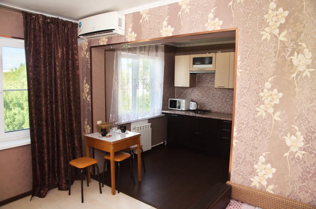 Студия возле автостанции 6 ШК