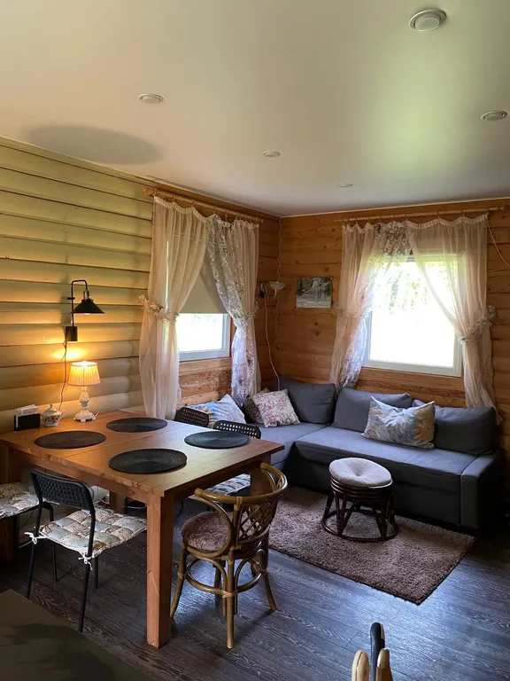 Коттедж Дом среди трех озёр — Луга