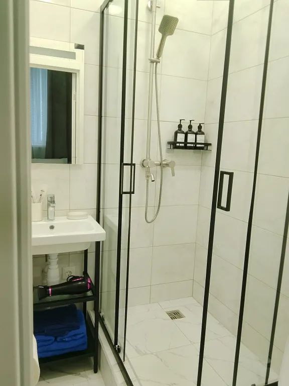 Красивая и уютная студия вблизи метро недалеко от центра