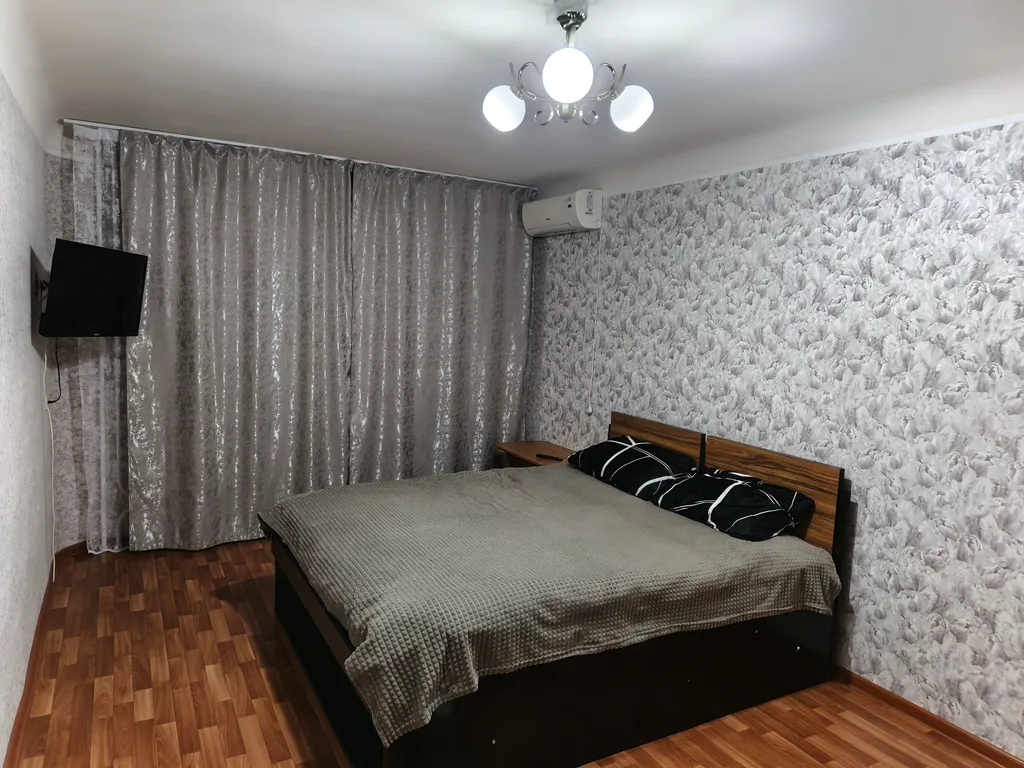 Уютная квартира в центре города — аренда посуточно в Волжский