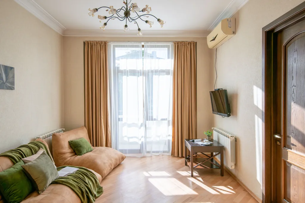 Уютная квартира в грузинском стиле в центре с парковкой