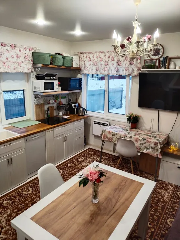 Домик у реки