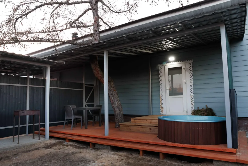 Коттедж с баней на дровах и купелью