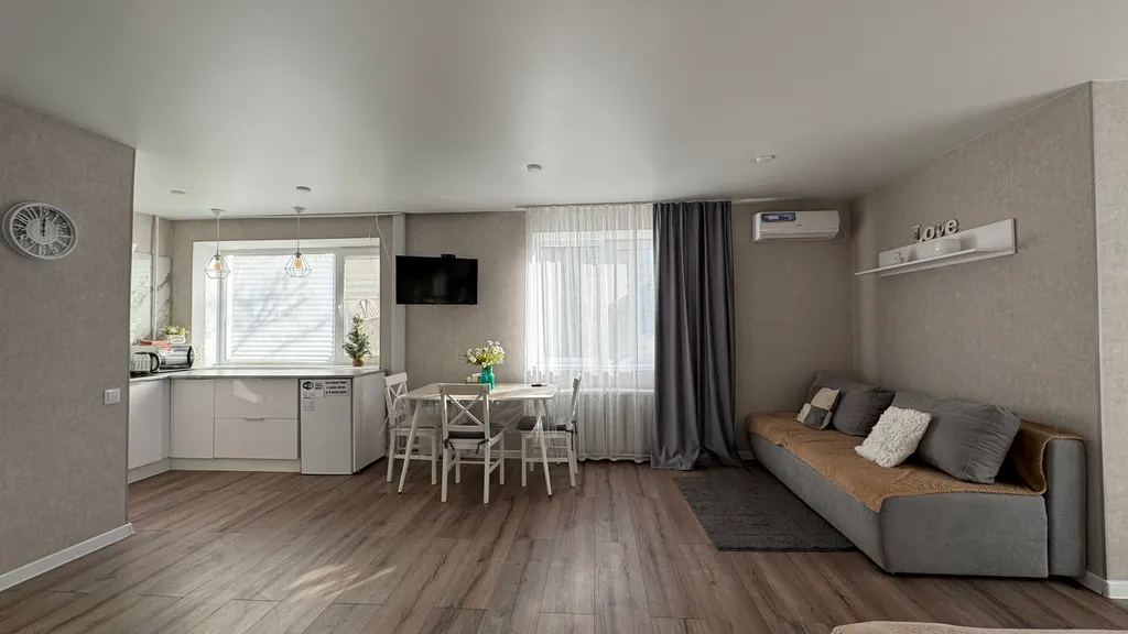 Шикарная квартира-студия возле моря и набережной