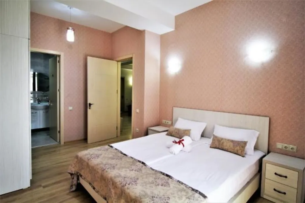 4-комнатная Квартира