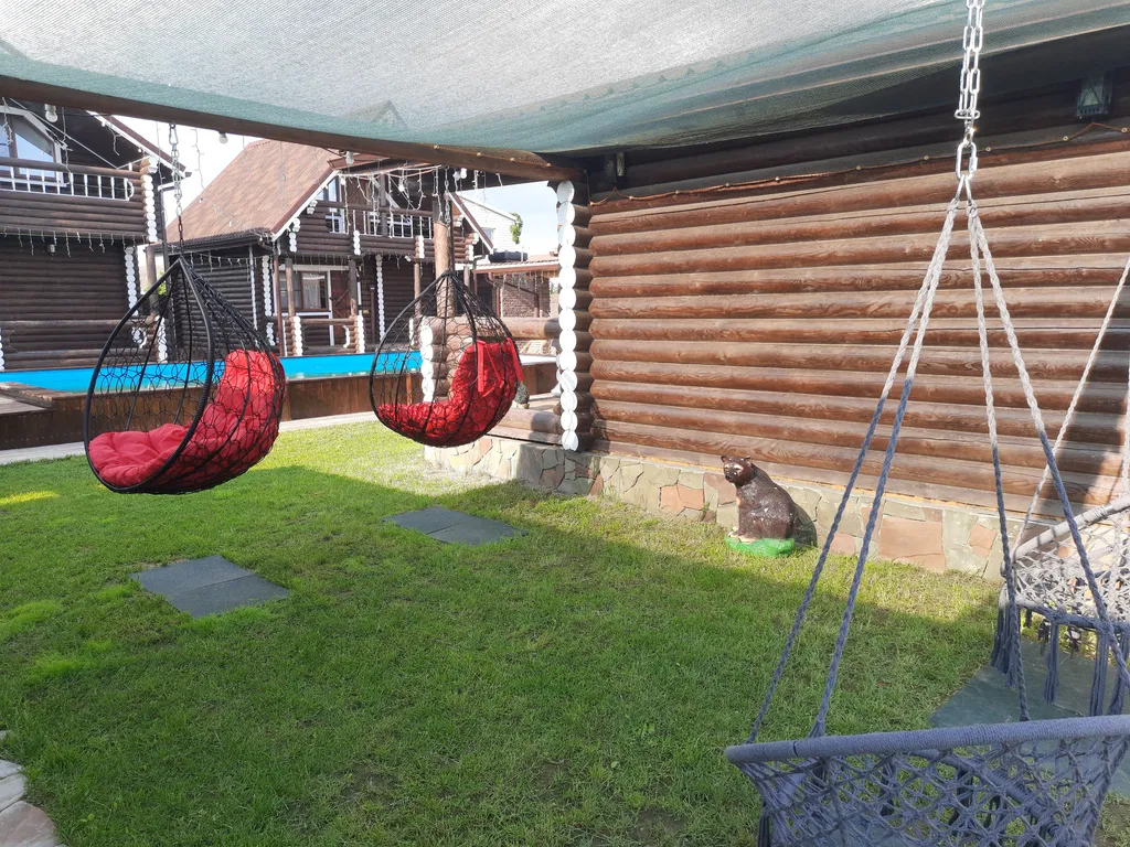 Двухэтажный сруб на 6 человек возле большого бассейна