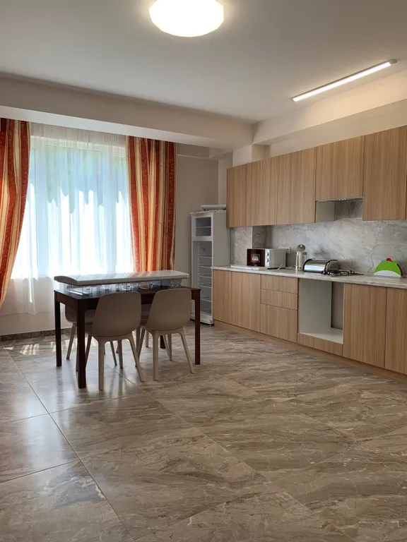 Апартамент шестиместный