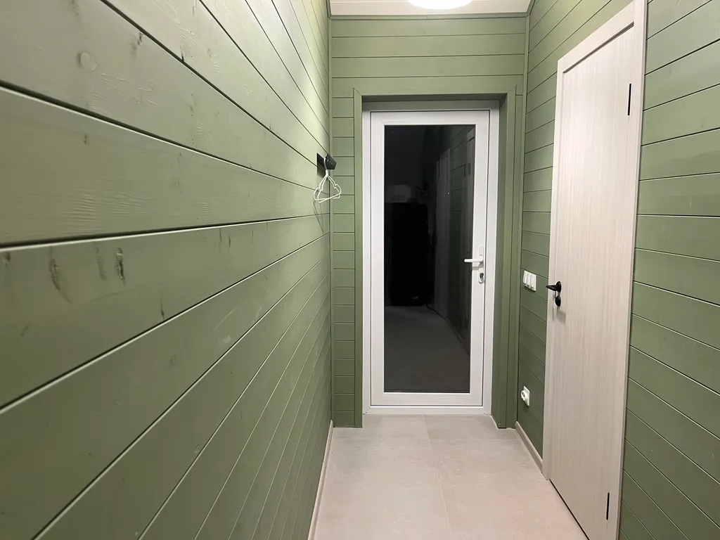 Стильный Барнхаус в окружении леса с сауной и сибирским банным чаном