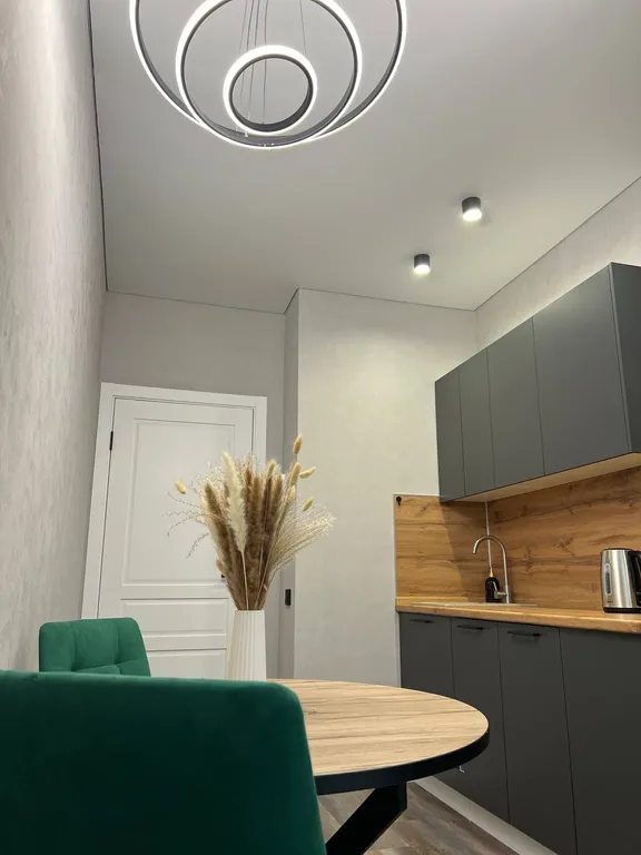 Квартира в центре с дизайнерским ремонтом и панорамным видом на город