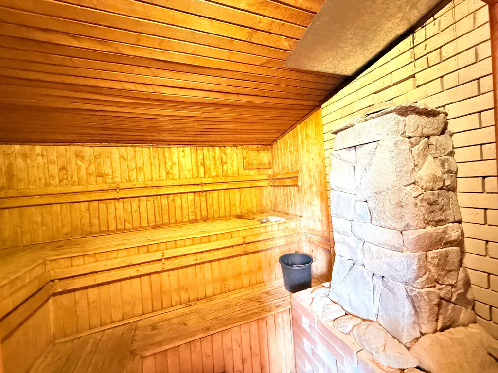 Дом с теплым бассейном у моря в Ялте