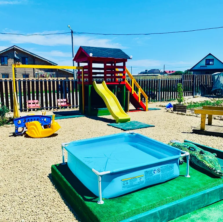 Коттедж Уютный гостевой домик Деревенька — Кучугуры