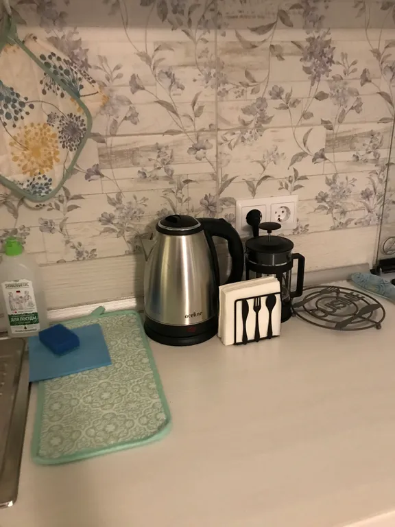 Квартира с зелёной гостиной