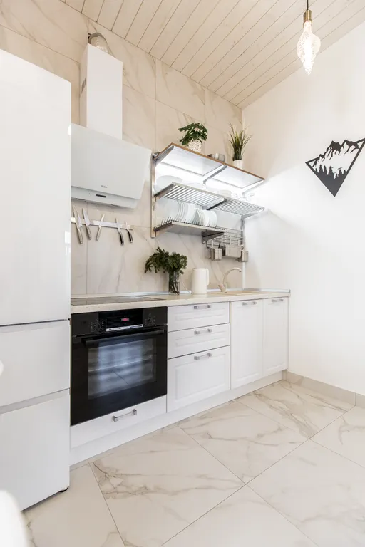 New lux apart с 3-спальнями в центре поляны