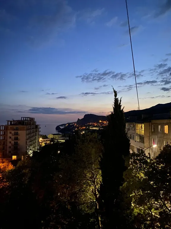 Море со всех окон/2-х комнатная в Алупке