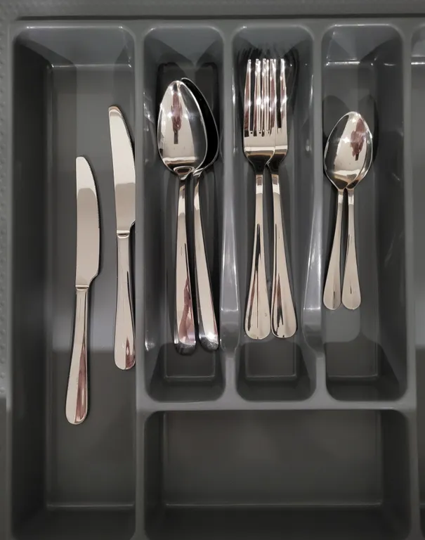 Уютный домик для двоих у озера