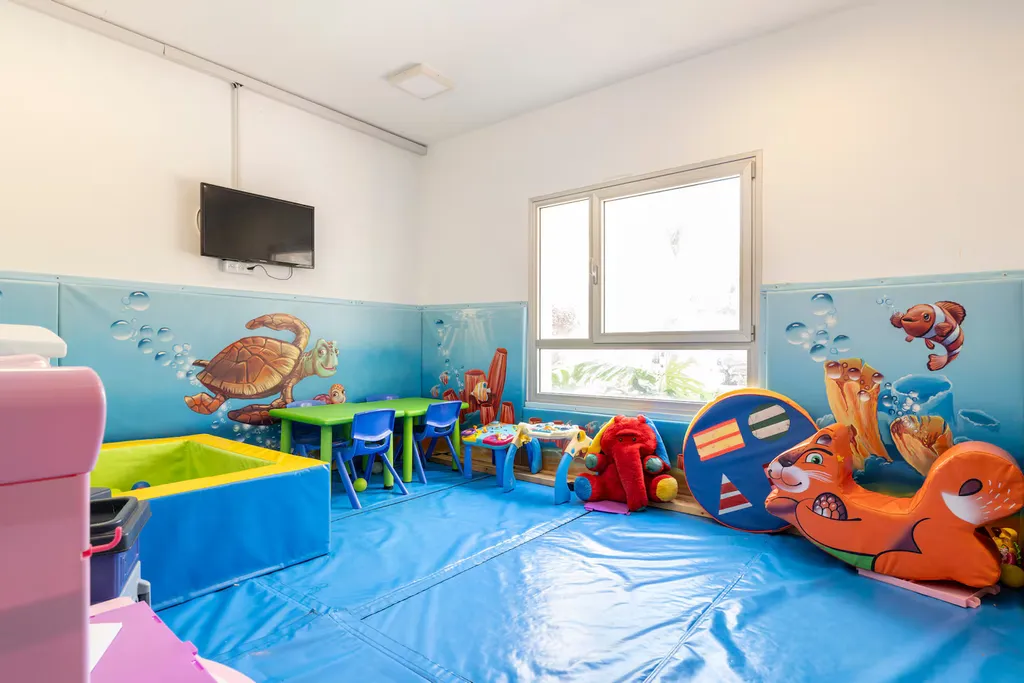 GW002 Gugel Waves Amazing Seaview & Garden Family Apartments