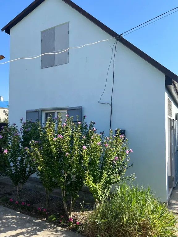 Коттедж Дача рядом с морем, недалеко от пгт Орджоникидзе — аренда посуточно в Орджоникидзе