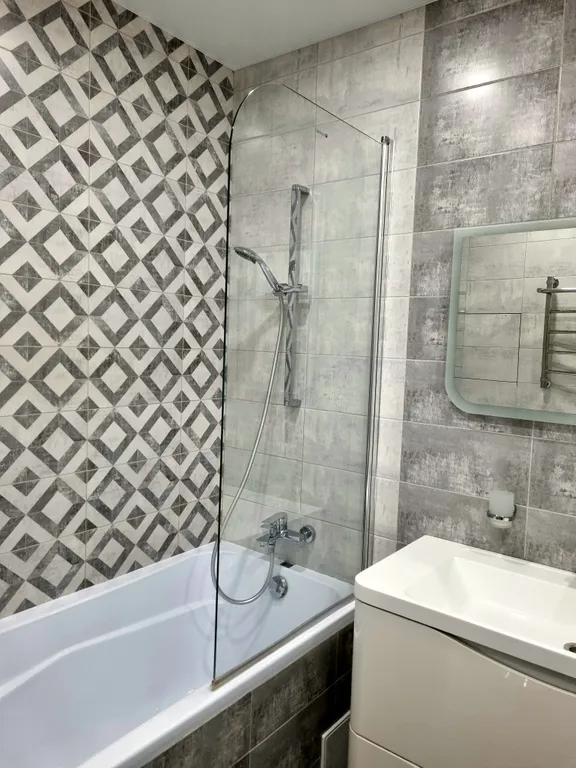 Уютная евродвушка в новом доме с видом на Лавру