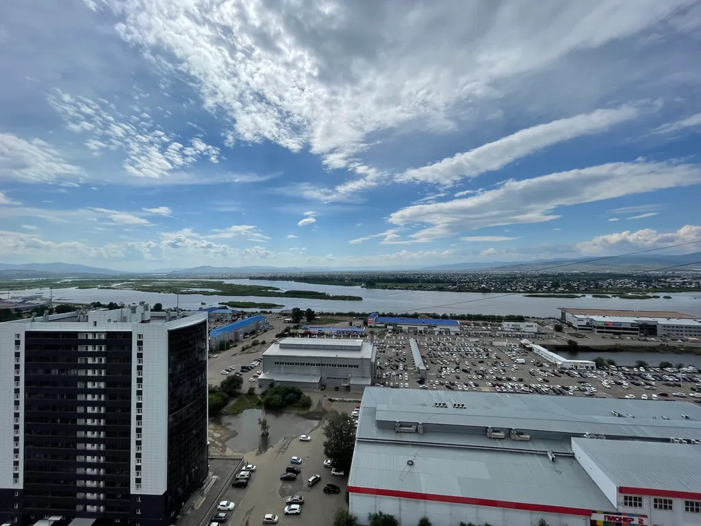 1-комнатная квартира с красивым видом на город и на реку