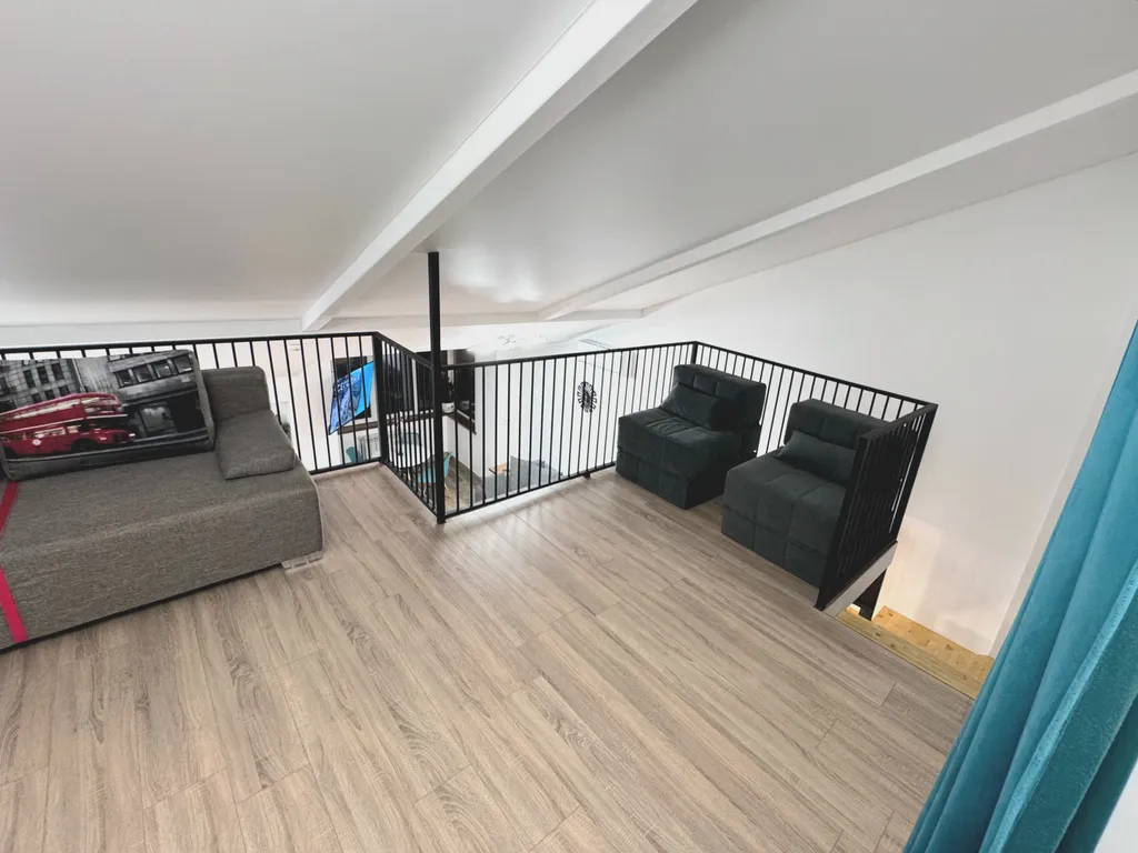 Комфортный двухуровневый апартамент в элитном комплексе