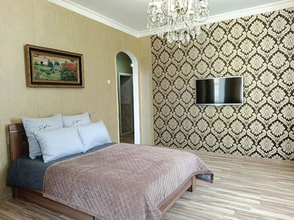 Двушка рядом с тц ярмарка и вокзалом