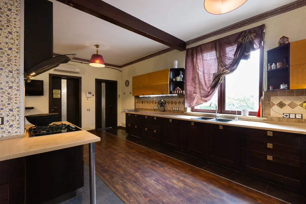 Коттедж 7-комнатный Дом — Ильинское