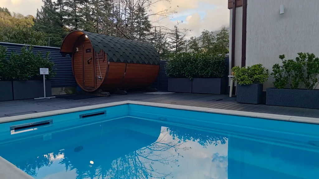 Центр. Студия+бассейн и сауна