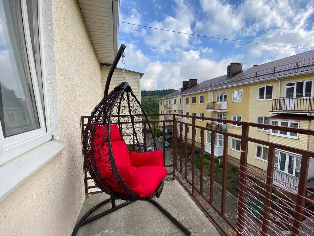 Уютная квартира в окружении природы с видом на березовую балку