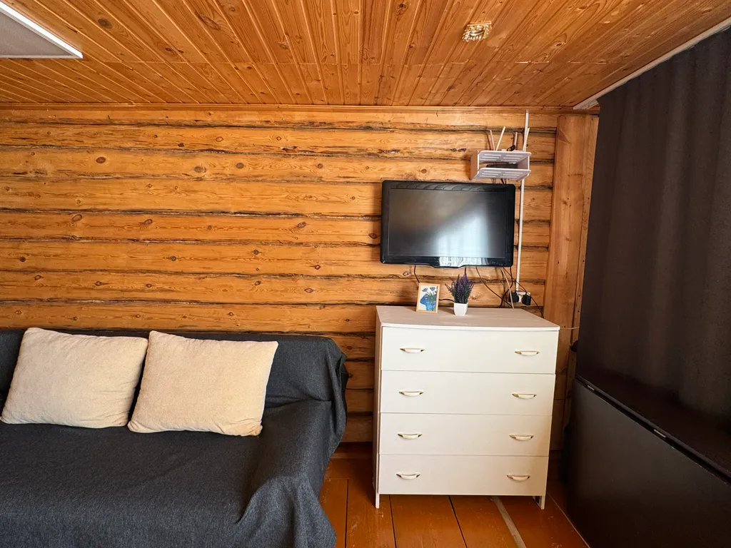 Отдельный уютный бревенчатый дом с баней в Абзаково