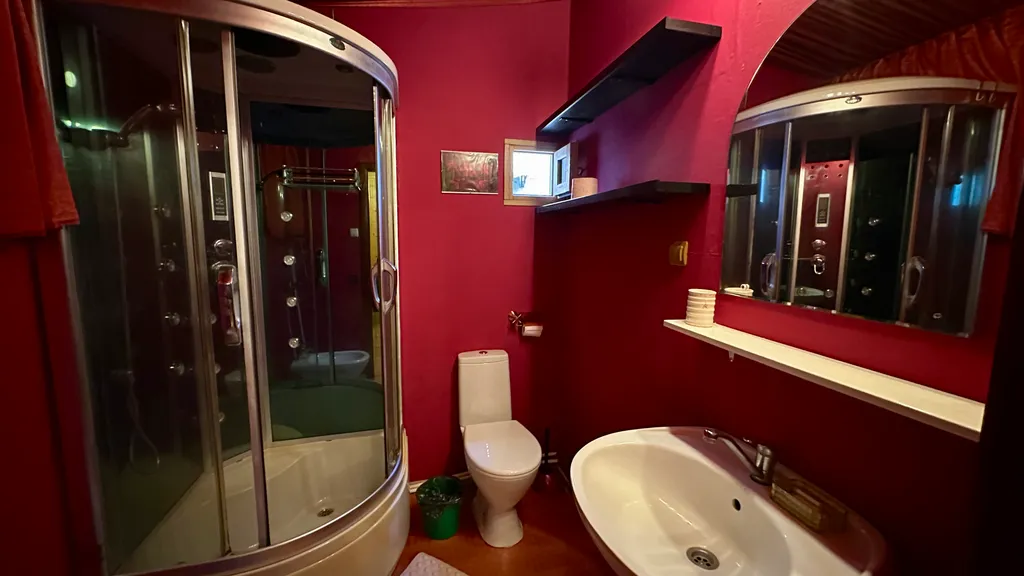 Большой семейный коттедж в Бетте