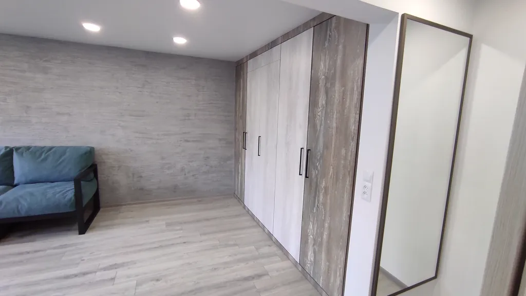 Современная светлая и уютная квартира