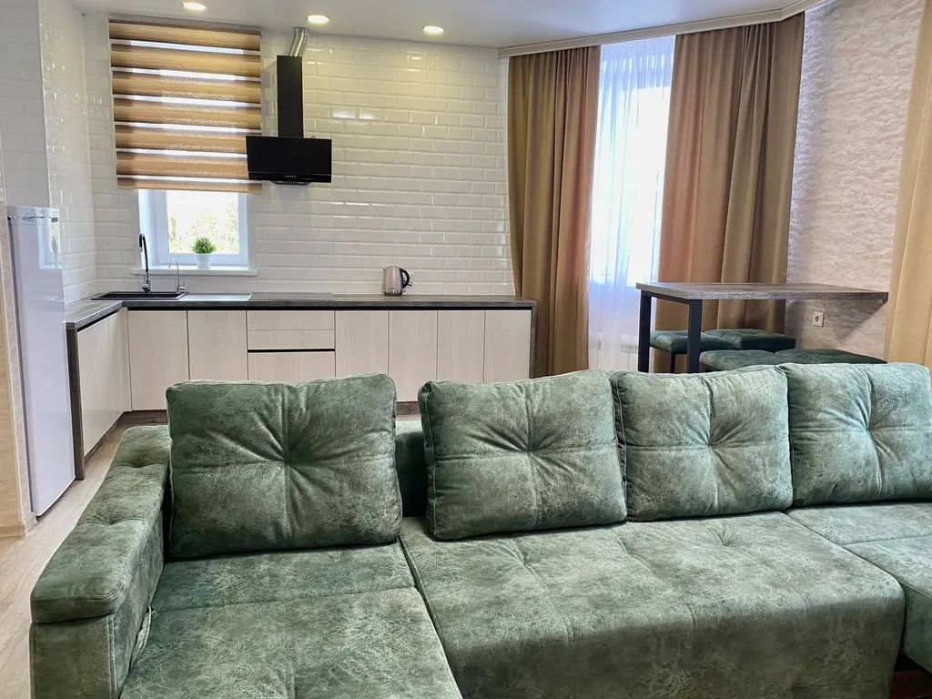 Яркая студия в апарт-отеле Кристалл!