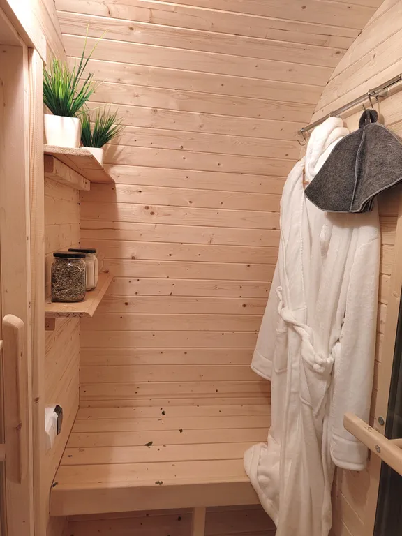 Загородный дом со своей территорией и баней