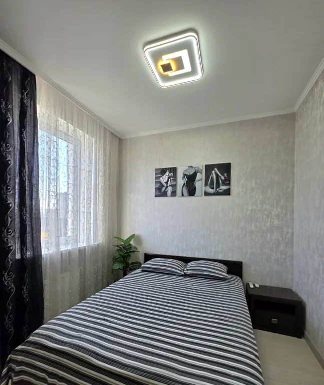 Современная в новом ЖК с водой