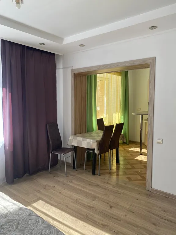 Просторная Евро-двушка для 6 человек. Тихий центр + Бонусы